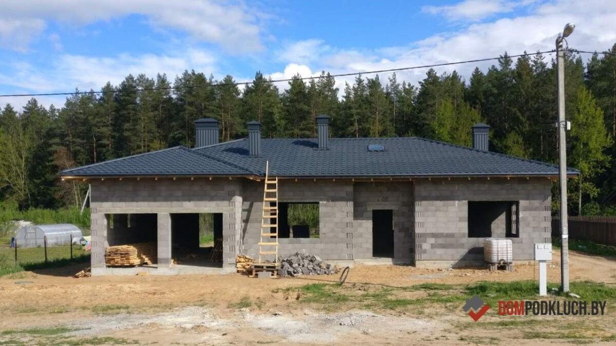 Построенный дачный дом из блоков