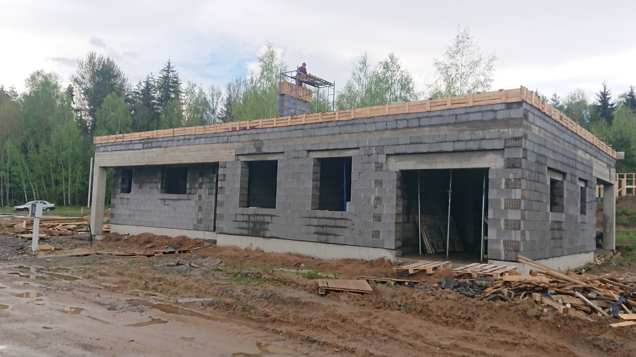 Кладка стен частного дома из газосиликатных блоков